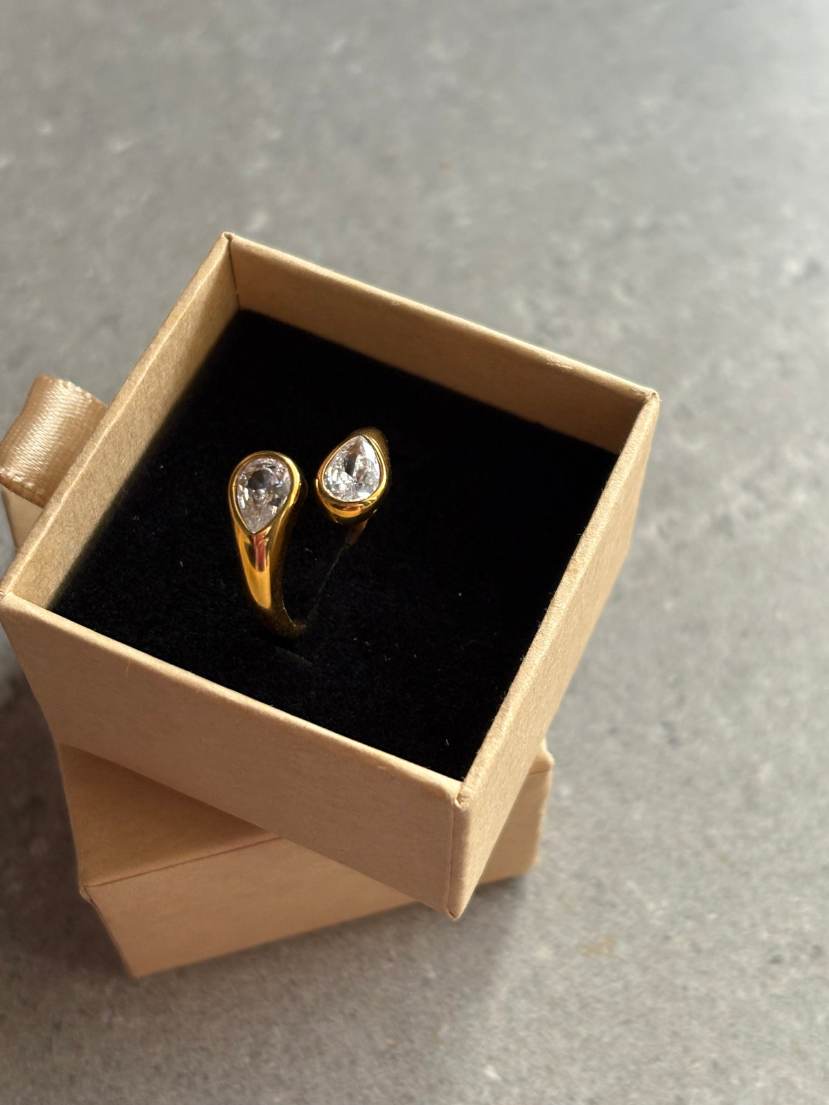 Celenia Ring